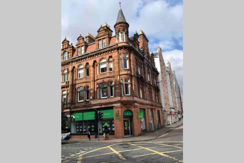 Spacious City Centre Apartment Full Of Character Inverness Bagian luar foto