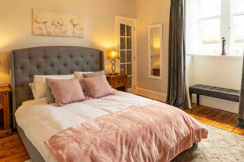 Spacious City Centre Apartment Full Of Character Inverness Bagian luar foto
